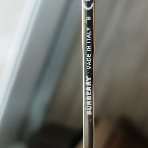 Burberry Made in Italy Eyewear & Case - Picture 6 of 16